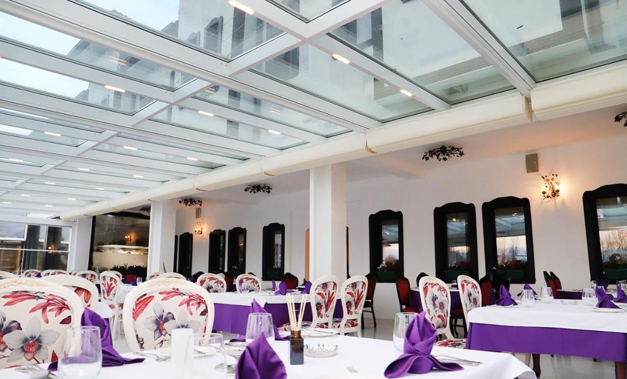 גוסטיבר Hotel Vila Zana מראה חיצוני תמונה
